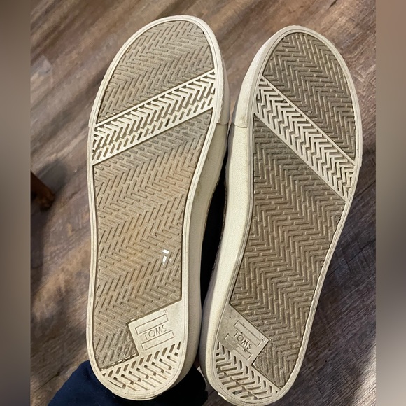 Women’s size 7.5 Tom slip one - Picture 4 of 4